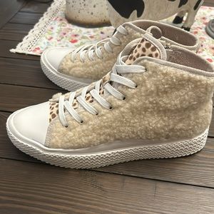 Dolce Vita Plush high top shoes